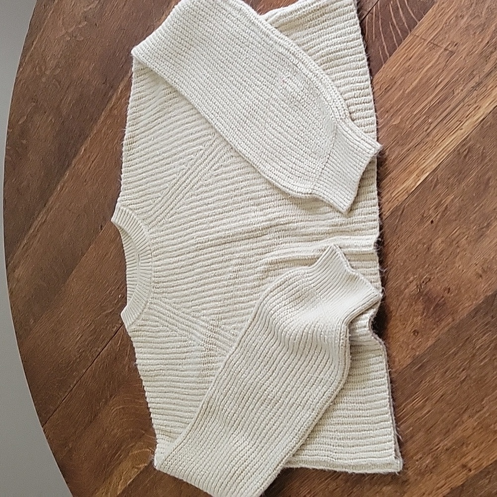 Crop sweater